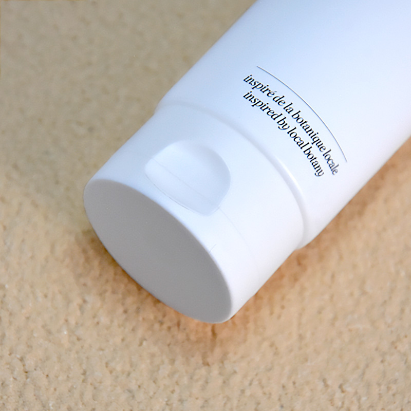 Plastic tube with customization options